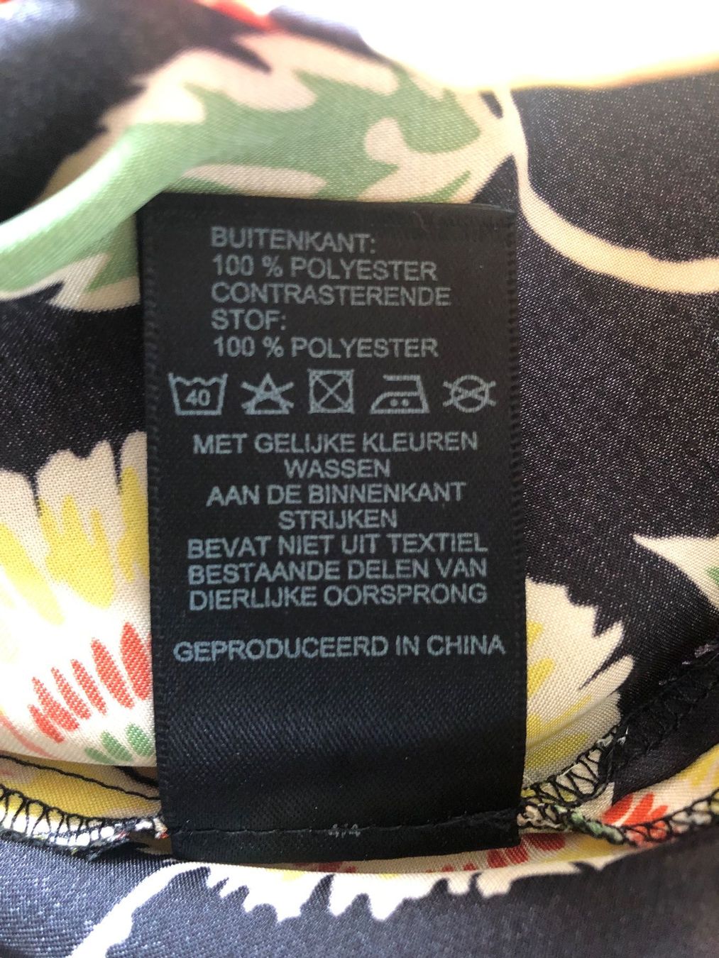 Blusen: Bluse Ribeiro mit Blumendruck – Gebraucht aus Egg b. Zürich von Nyborg_33 5
