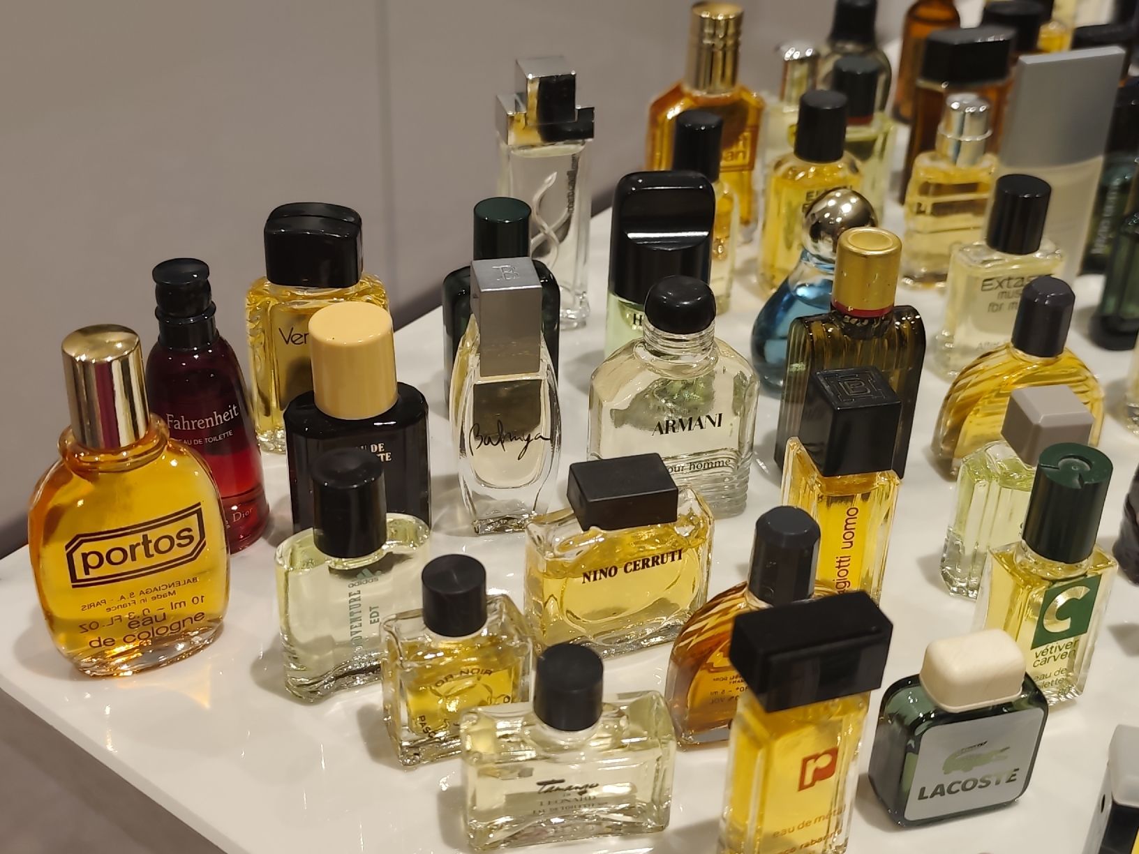Profumi & Eau de Toilette: Parfume collection miniature vintage – Usato da Männedorf venduto da Ursik_OnlineShop 2