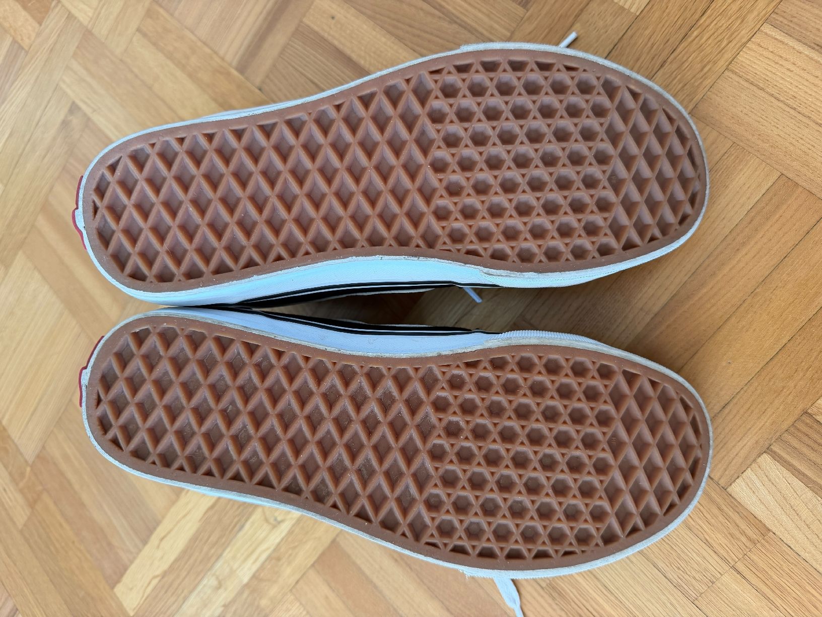 Vans Herrenschuhe: Vans Grösse 38, schwarz – Neu (gemäss Beschreibung) aus Emmenbrücke von L_W 4