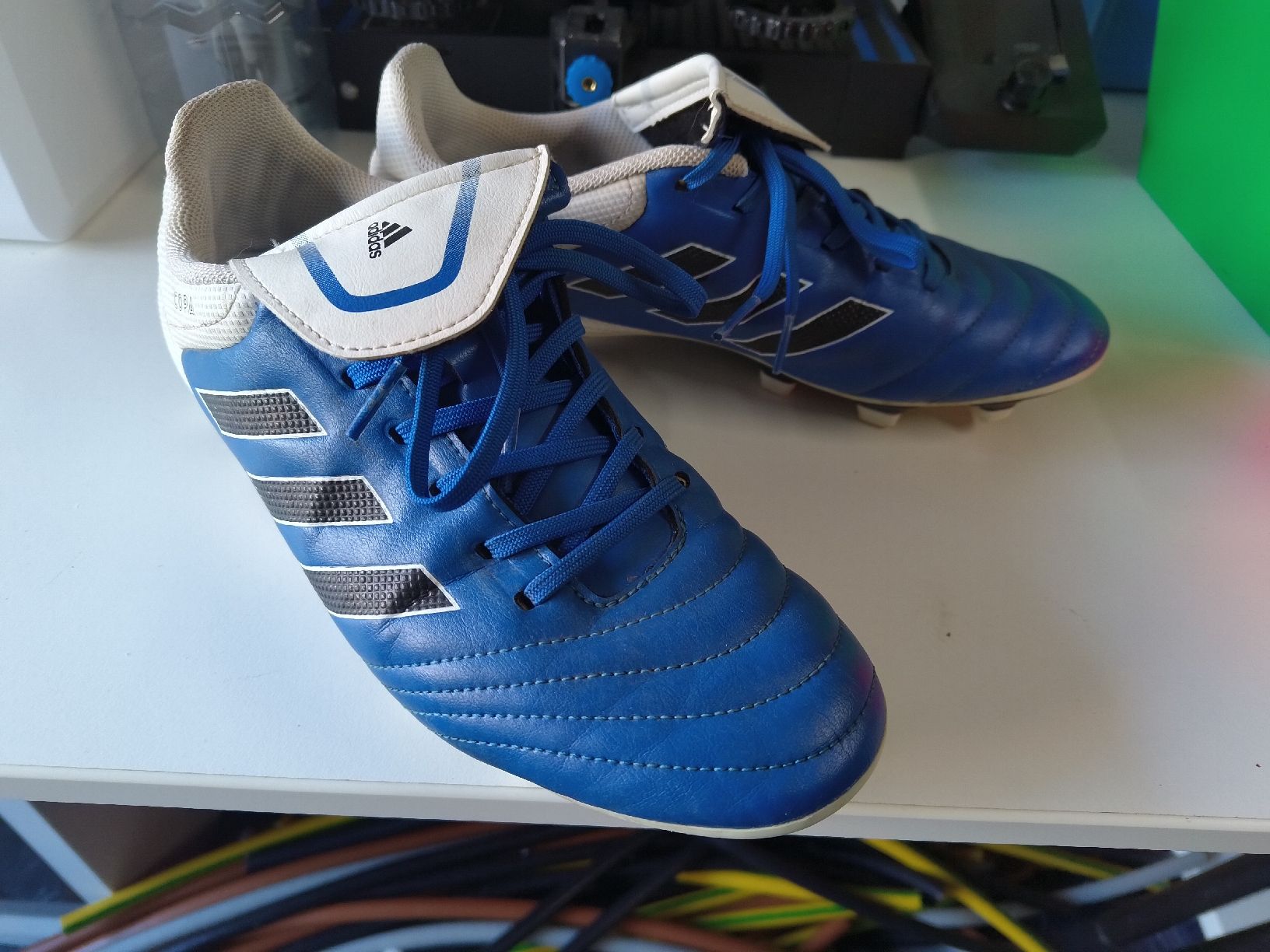 Adidas Chaussures garçon: Fußballschuhe – D'occasion à Münchenstein par Juaninhox 1