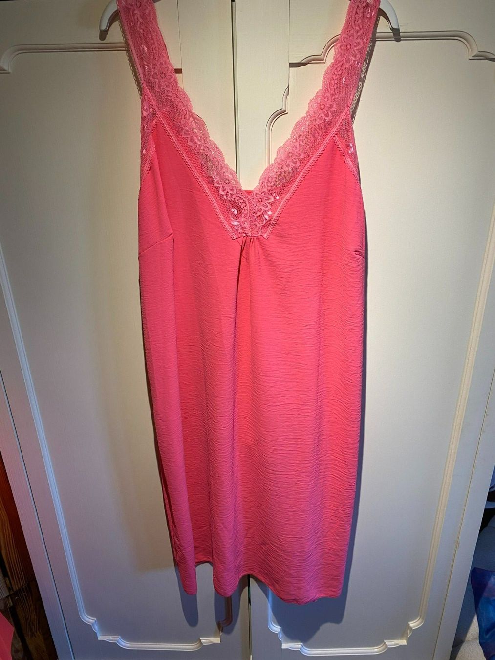 Kleider: TRÄGER SPITZENKLEID ROSA – Neu und originalverpackt aus Meienried von ManuelaBoutique 1
