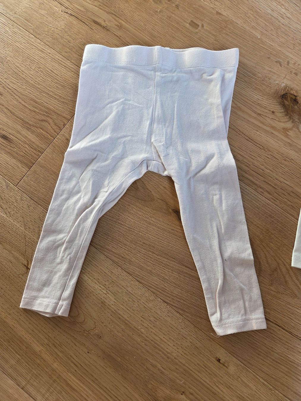 Hosen: Babyleggings Gr. 74/80 (rosa) – Gebraucht aus Bremgarten AG von sabrownie