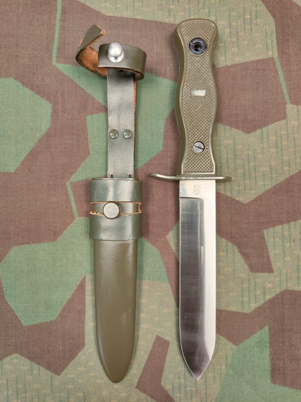 Armes blanches: Feldmesser M1968 – D'occasion à Bauma par SwissMilitaria 1