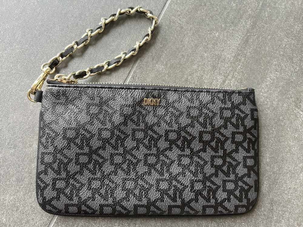 DKNY pochette avec anse en cuir NEUF Acheter sur Ricardo