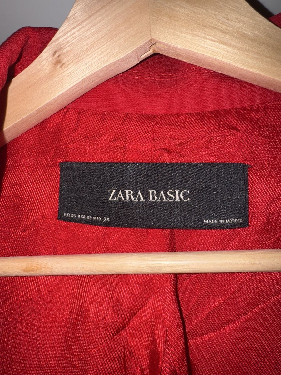 Zara Completi & Tailleur: Roter Blazer von Zara Basic, Grösse XS, Top Zustand! – Nuovo (secondo la descrizione) da Zürich venduto da Rae0850 1