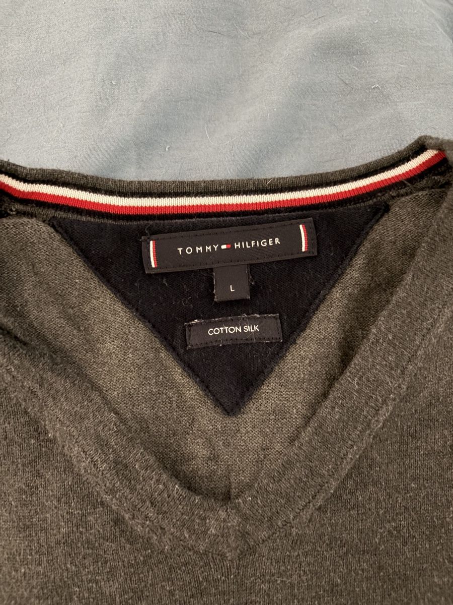 Tommy Hilfiger Pullover & Sweatshirts: Tommy Hilfiger Pullover Grösse L Dunkelgrau – Gebraucht aus Eglisau von swisstaurus 1