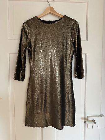 Mattgoldenes Paillettenkleid von By Malina Gr. S