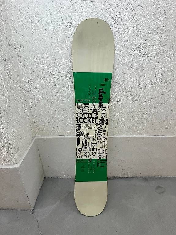Board: DC Snowboard 150cm – Usato da Luzern venduto da _Luccer