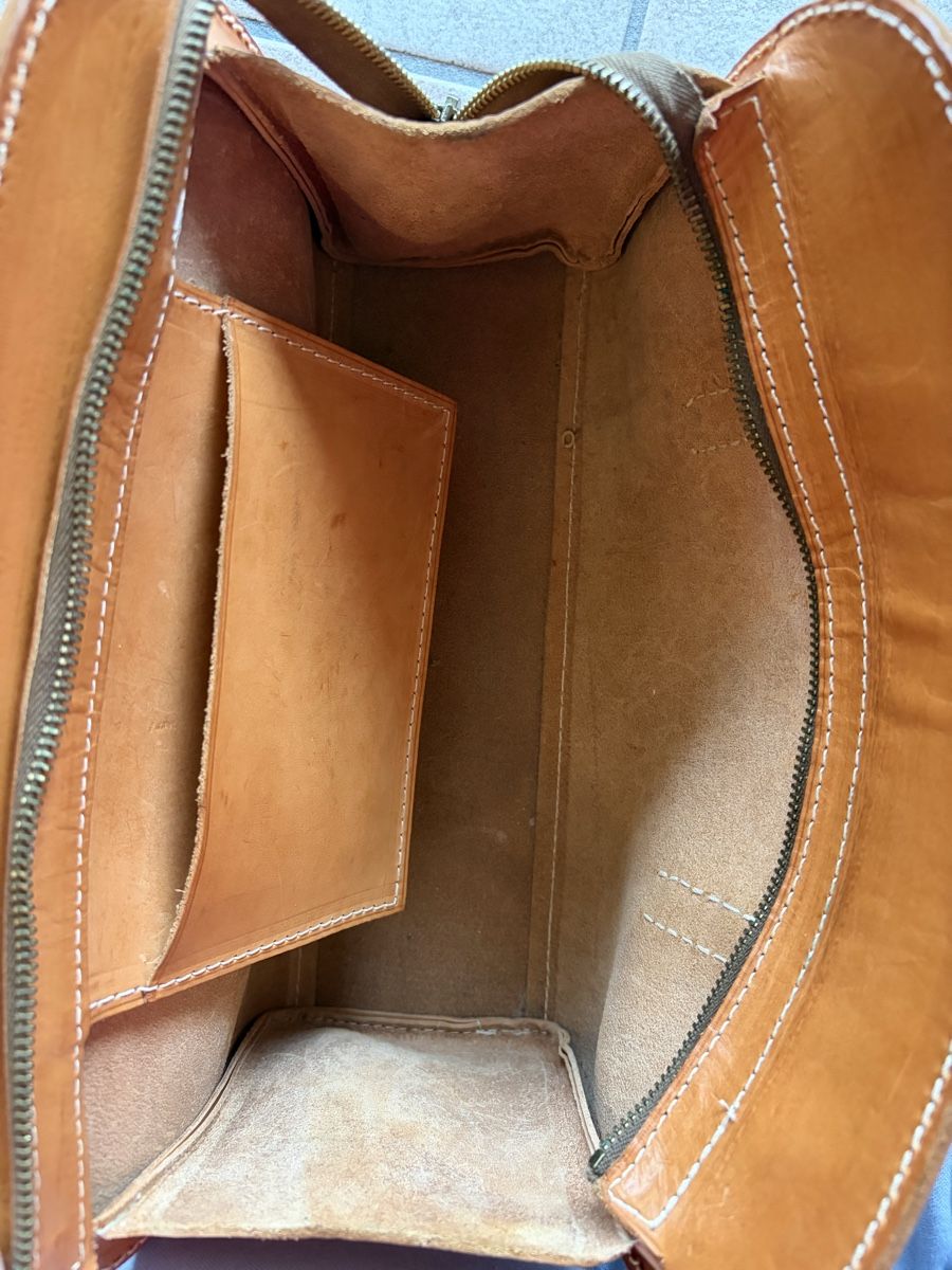 Sacs: Ledertasche – D'occasion à Fribourg par ann_f6js 2