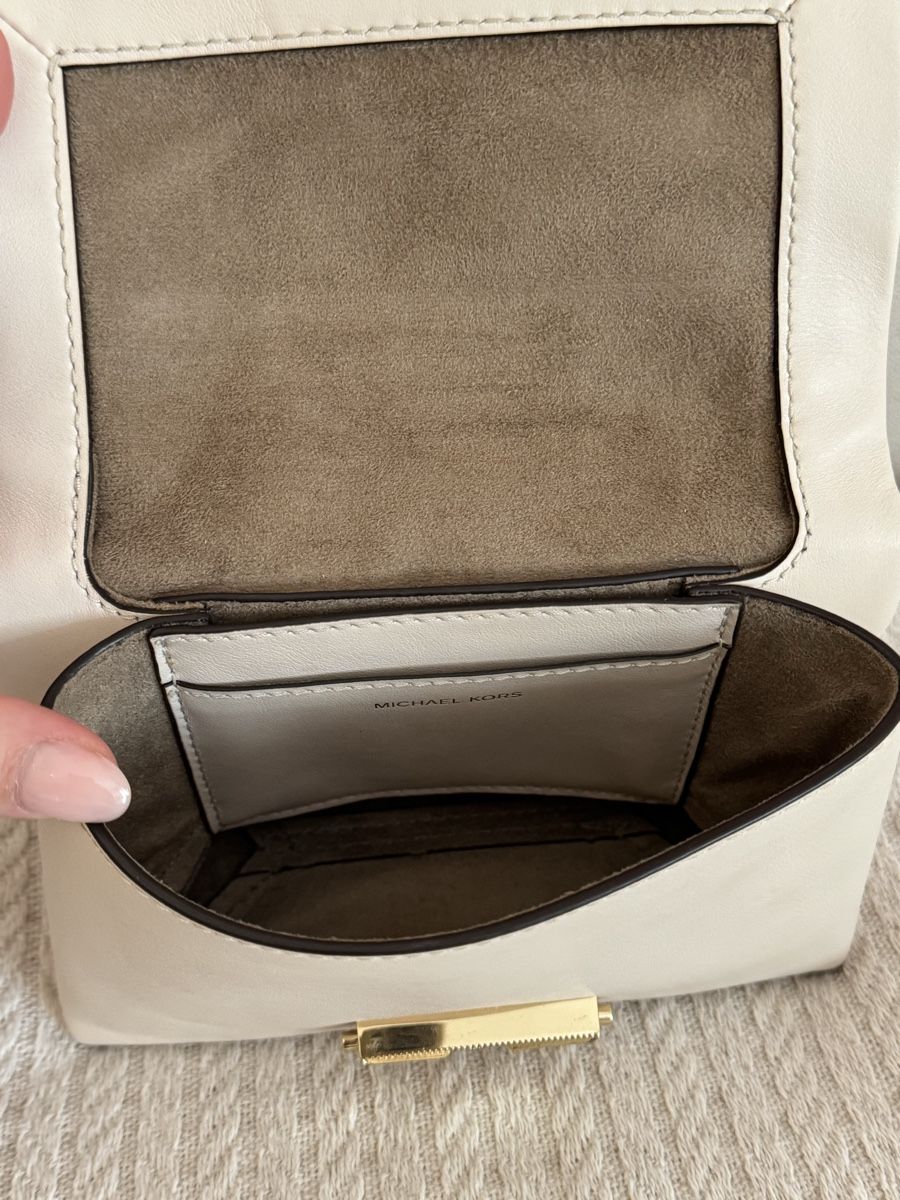 Michael Kors Sacs femmes: MICHAEL KORS - Handtasche – D'occasion à Bättwil par TamaraaramaT 1