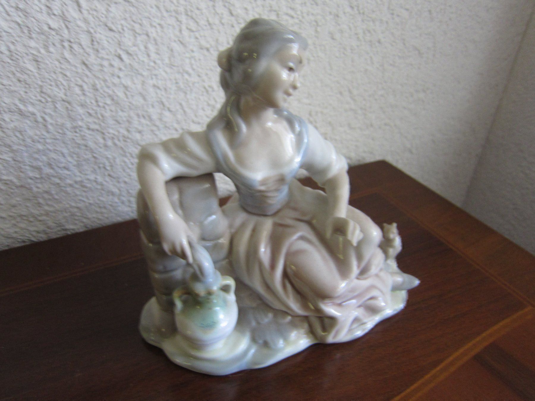 Figuren: Porzellan Figur – Gebraucht aus Laufen von woody9