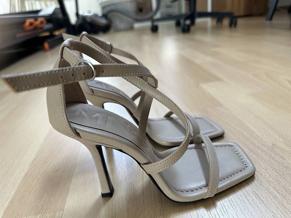 Mango Damenschuhe: Schuhe "Mango" – Gebraucht aus Hergiswil NW von Juliayy