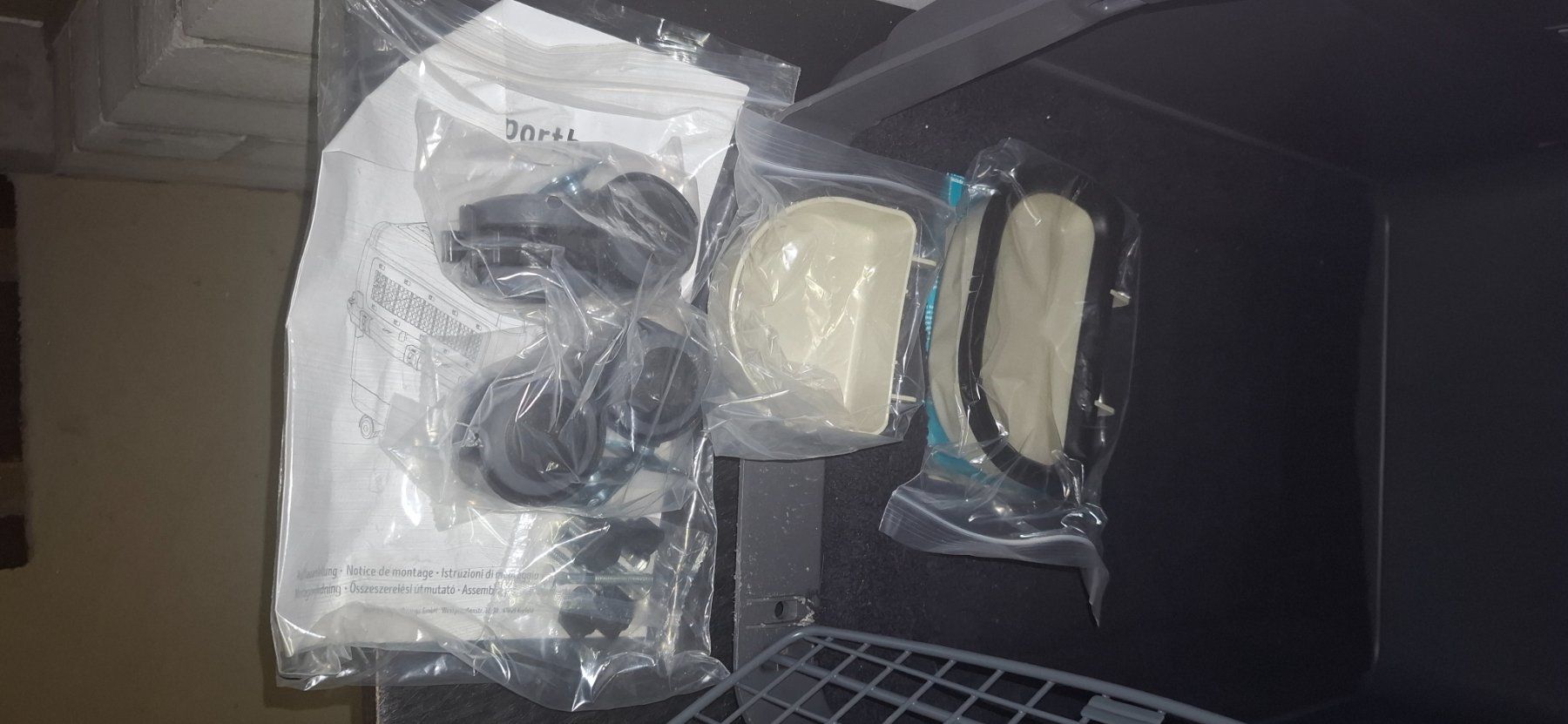 Gabbie, trasporto & Sicurezza: Transportbox anione M für Hunde oder Katzen – Usato da Menznau venduto da Conny12 2