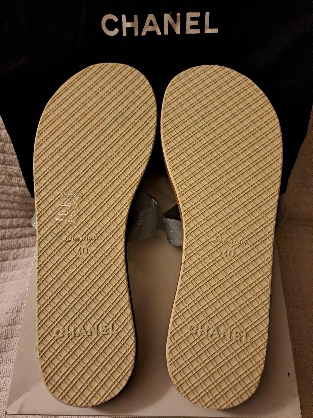 Chanel Scarpe da donna: Tongs Chanel – Nuovo e nell'imballaggio originale da Genève venduto da Cinely 3