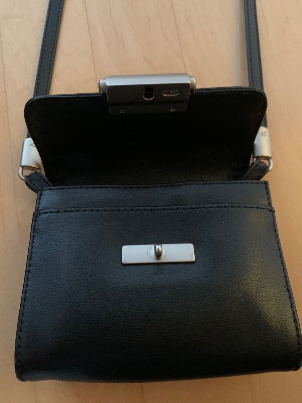 Mandarina Duck Borse da donna: Kleine Mandarina Duck Handtasche, – Usato da Basel venduto da Bonzito43 8