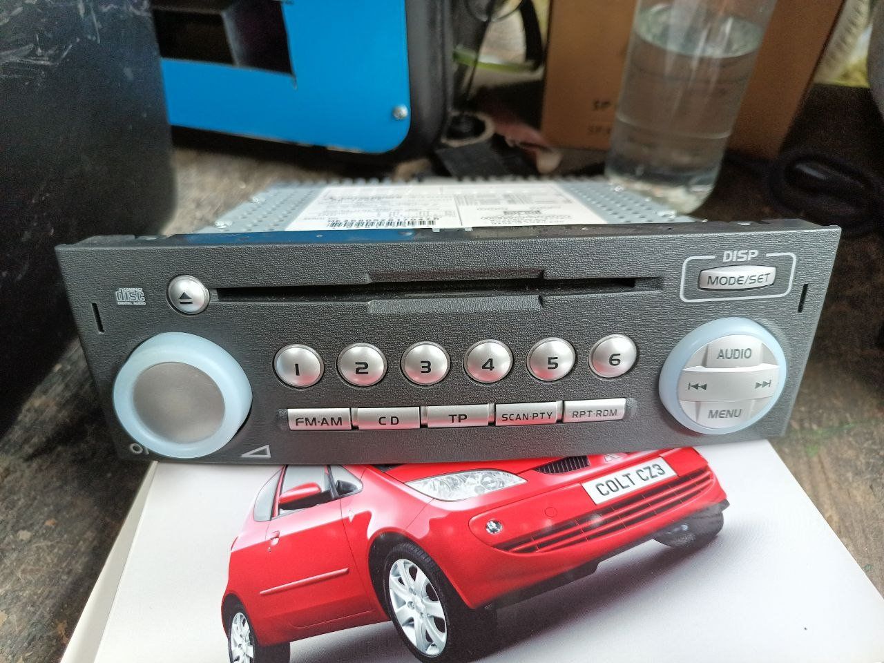 Mitsubishi Radios: Mitsubishi CD TUNER – D'occasion à Gudo par dispo3