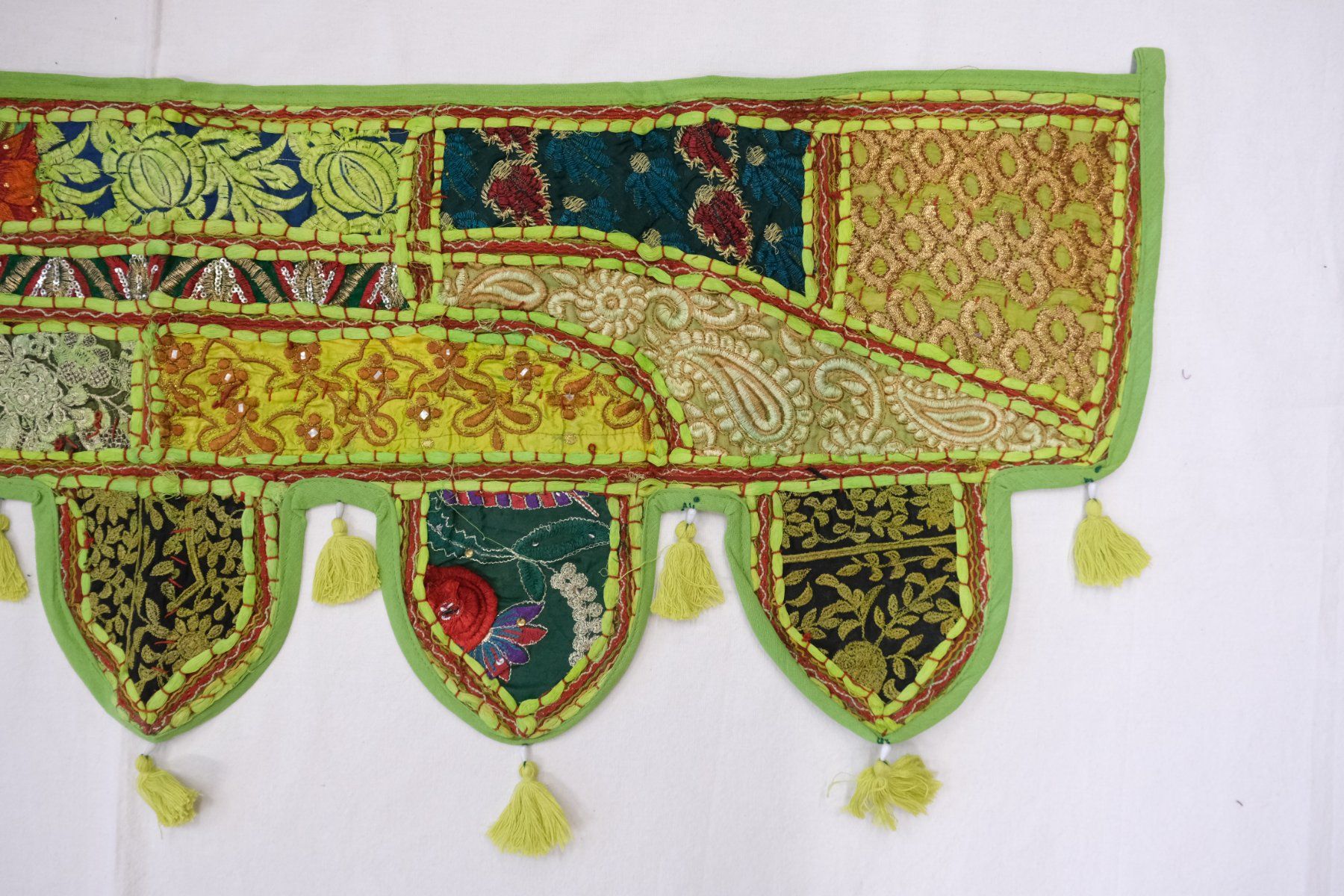 Tutte le decorazioni: Indischer Wandbehang Türbehang Dekoration Patchwork – Nuovo (secondo la descrizione) da Zürich venduto da Masala-Oase 2