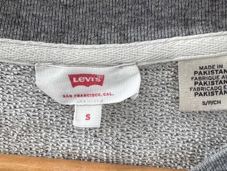 Levi's Maglioni & Felpe: Sweat Levi's gris logo rouge – Usato da Court venduto da mae_pl7l 2