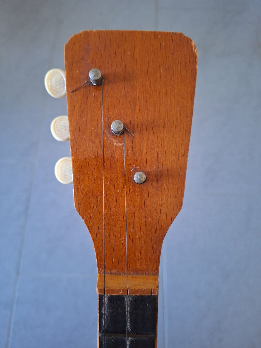 Instruments de musique: Balalaika aus Holz – D'occasion à Dörflingen par Crazyachmed 2