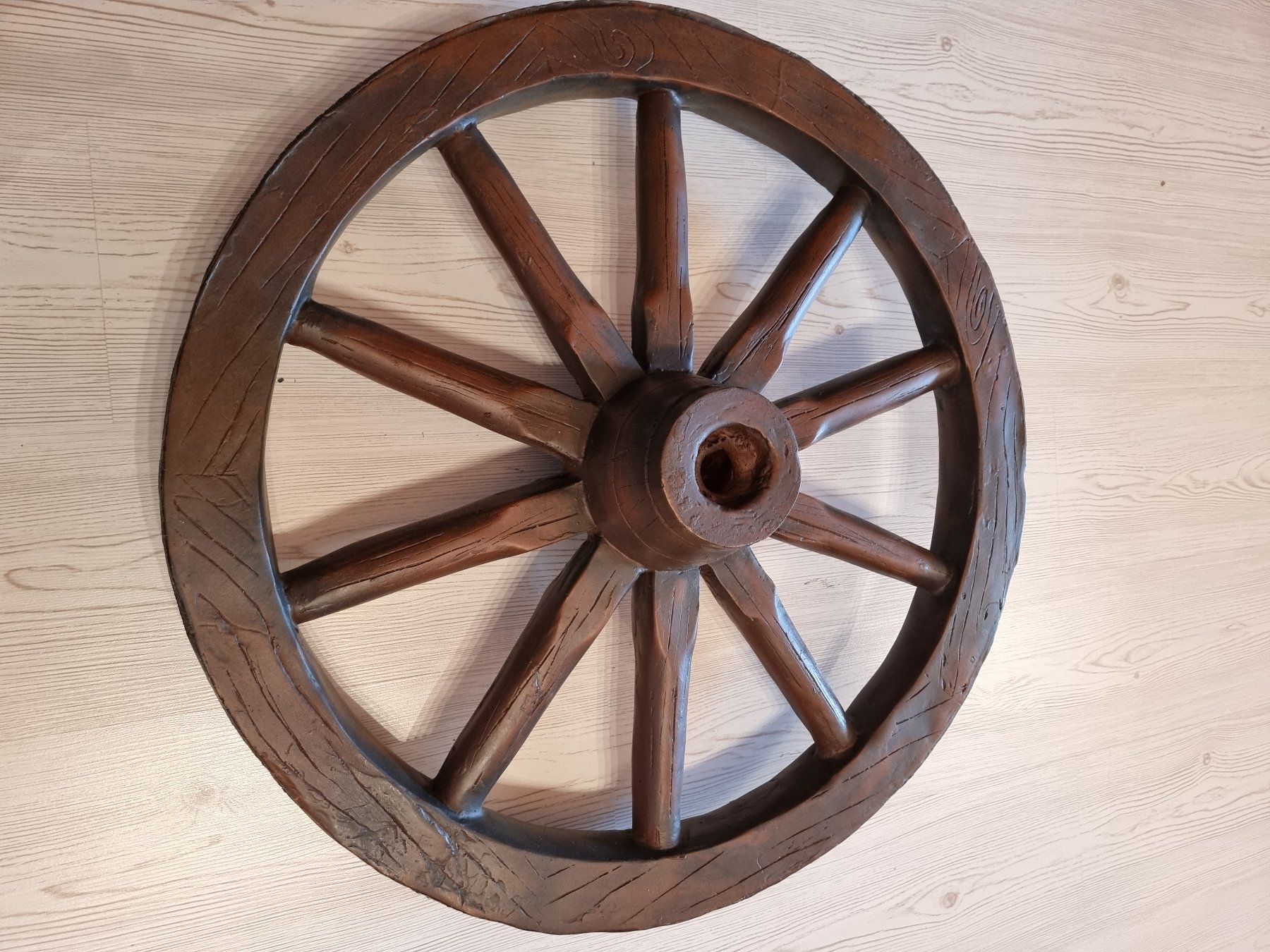 Tutte le decorazioni: Dekoratives, neues, rustikales Wagenrad 65cm – Nuovo e nell'imballaggio originale da Reigoldswil venduto da Rueschelrutscher 6