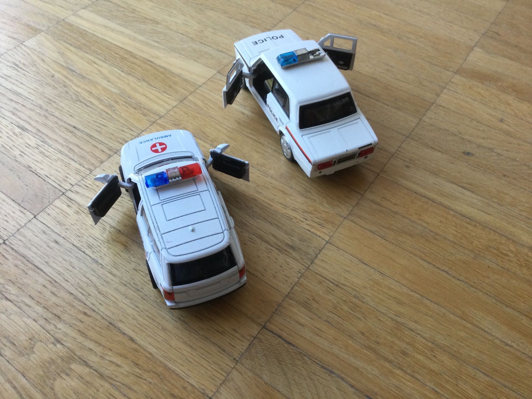 Giocattoli: Rückzug Dienst Autos – Usato da Zürich venduto da ShadowVorlon 2