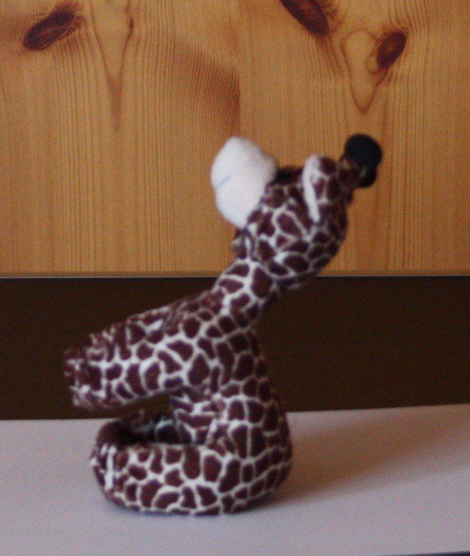 Spielzeuge: Plüschtier Giraffe – Gebraucht aus Flüelen von Diversicum-Shop 3