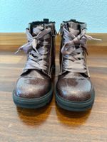 Gefütterte Schnürstiefel Gr. 30.5