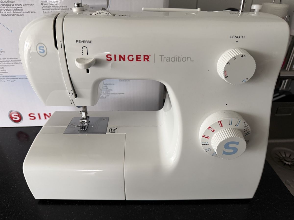 Singer Macchine da cucire: Singer Tradition 2259 – Usato da Inwil venduto da DiNozzo01