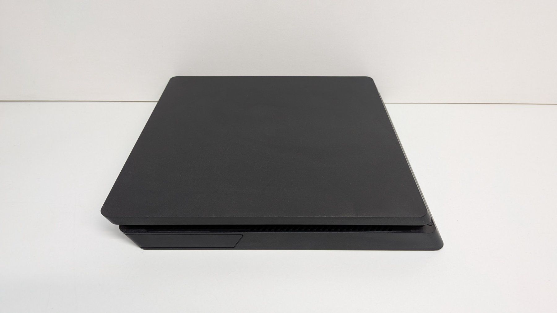 Sony Console: Sony PlayStation 4 Slim Konsole – Usato da Menziken venduto da mame18 4