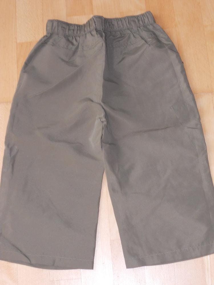 Pantalons: Neu: Bermudas - oliv - Gr. 140 – Neuf (Voir description) à Uznach par Laeuffer 1