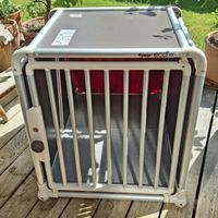 Sehr gut erhaltene Hundebox / Autobox 
