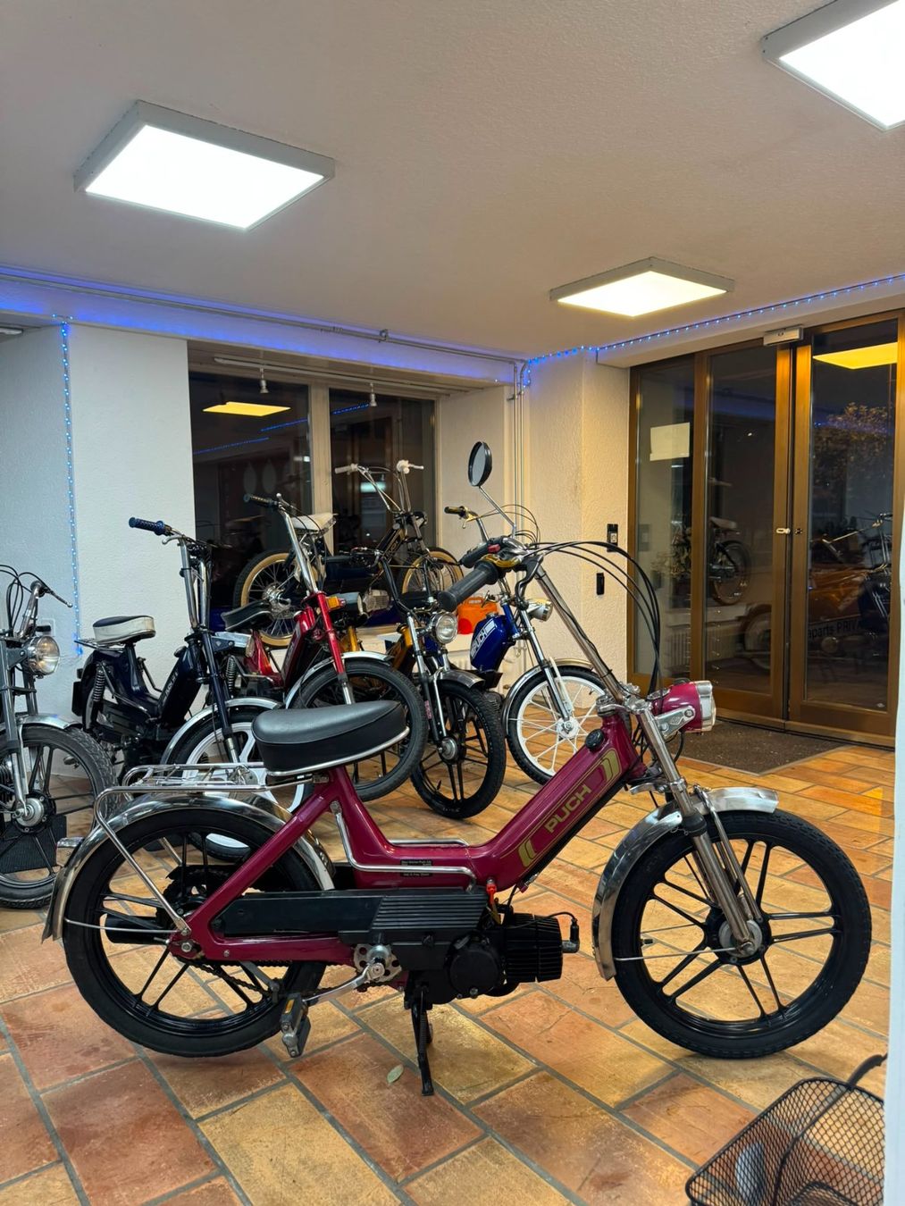 Puch Ciclomotori: Puch Maxi N mit Ausweis – Usato da Schmerikon venduto da Mofaparts 1