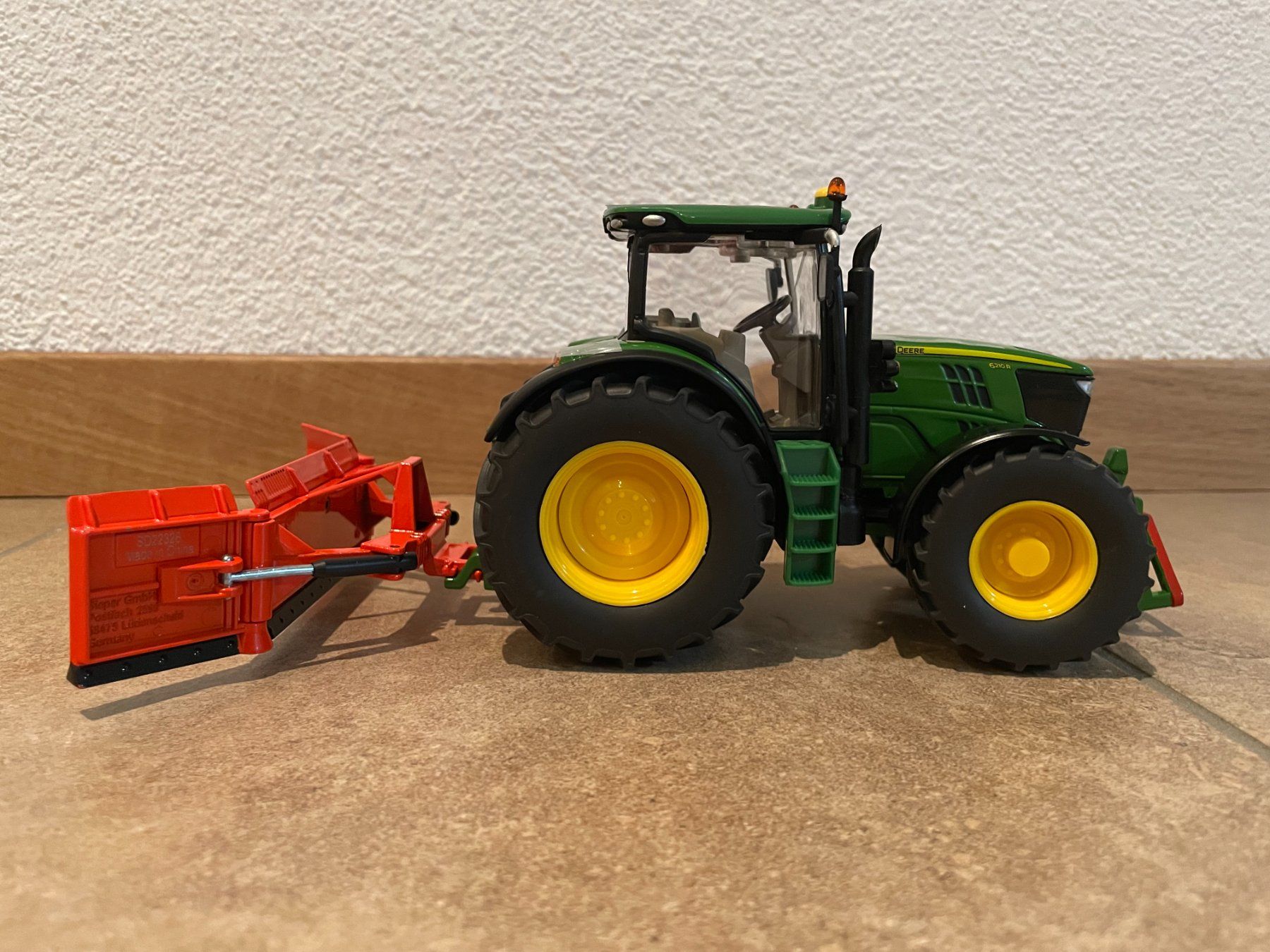 John Deere Trattori: SIKU John Deere 6210R mit Holaras – Nuovo e nell'imballaggio originale da Kreuzlingen venduto da Stefan1150 2