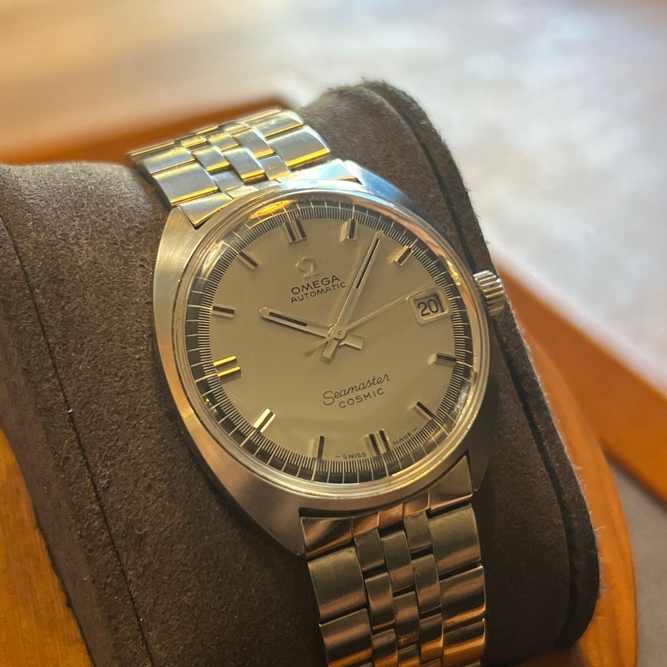 Omega Uhren: Omega Seamaster Cosmic Vintage Automatic Date 166.023 – Gebraucht aus Carouge GE von Watchaser 1