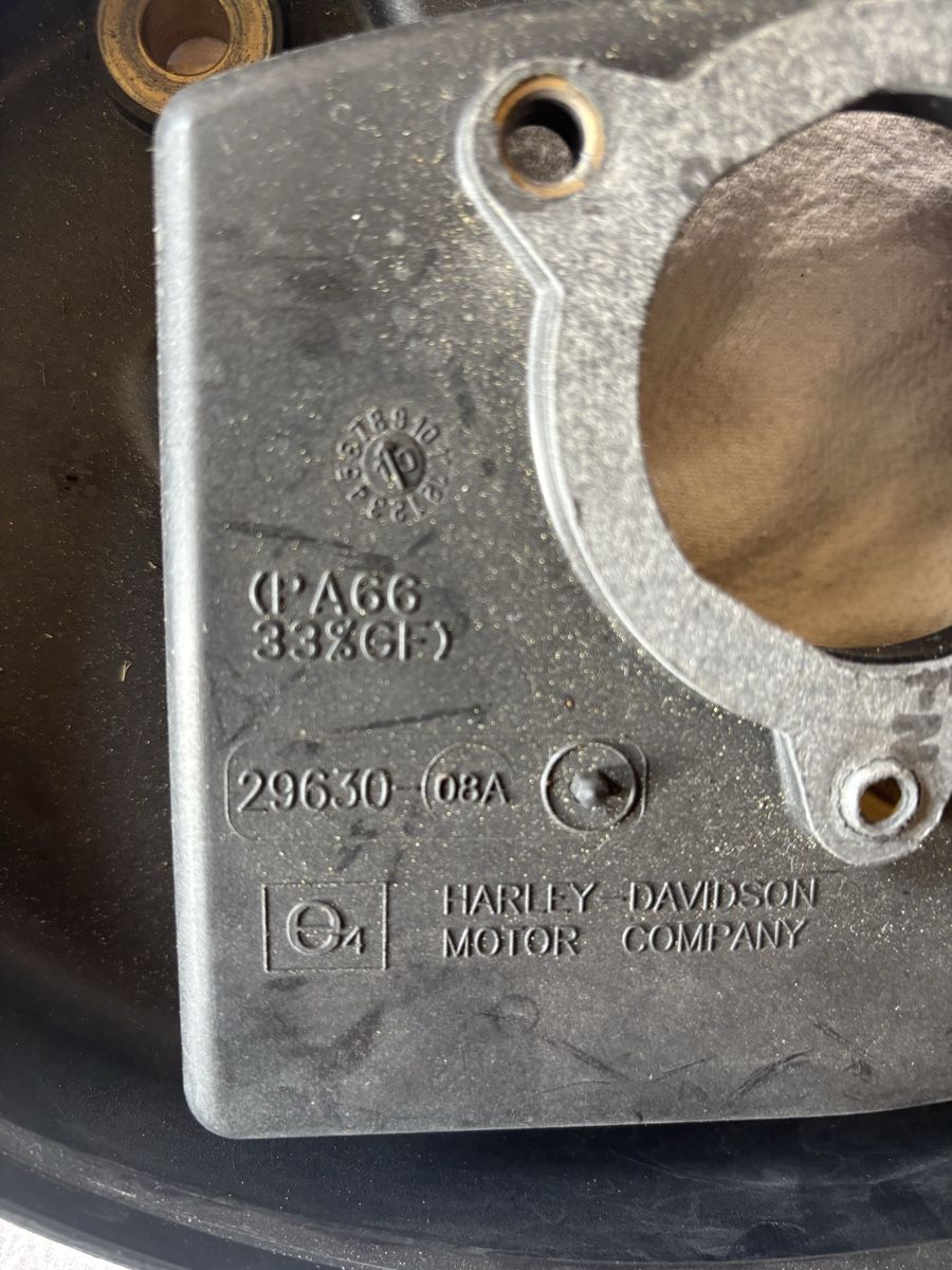 Harley-Davidson Tutti i ricambio per moto: Harley Davidson Luftfiltergrundplatte 29630-08A – Usato da Schötz venduto da Harley35 2