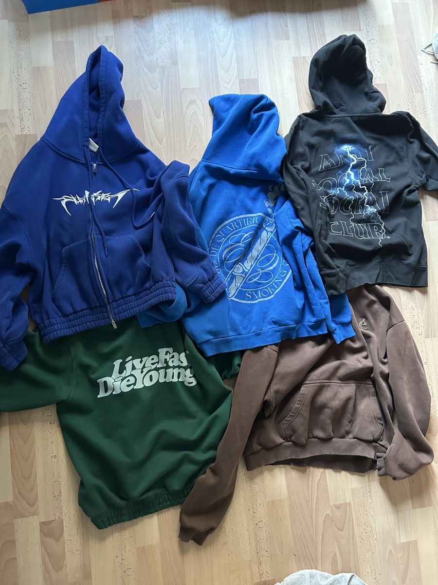 Lotti di vestiti: Marken Kleider- und Schuhpaket – Usato da Wettingen venduto da joe_6ylf 1