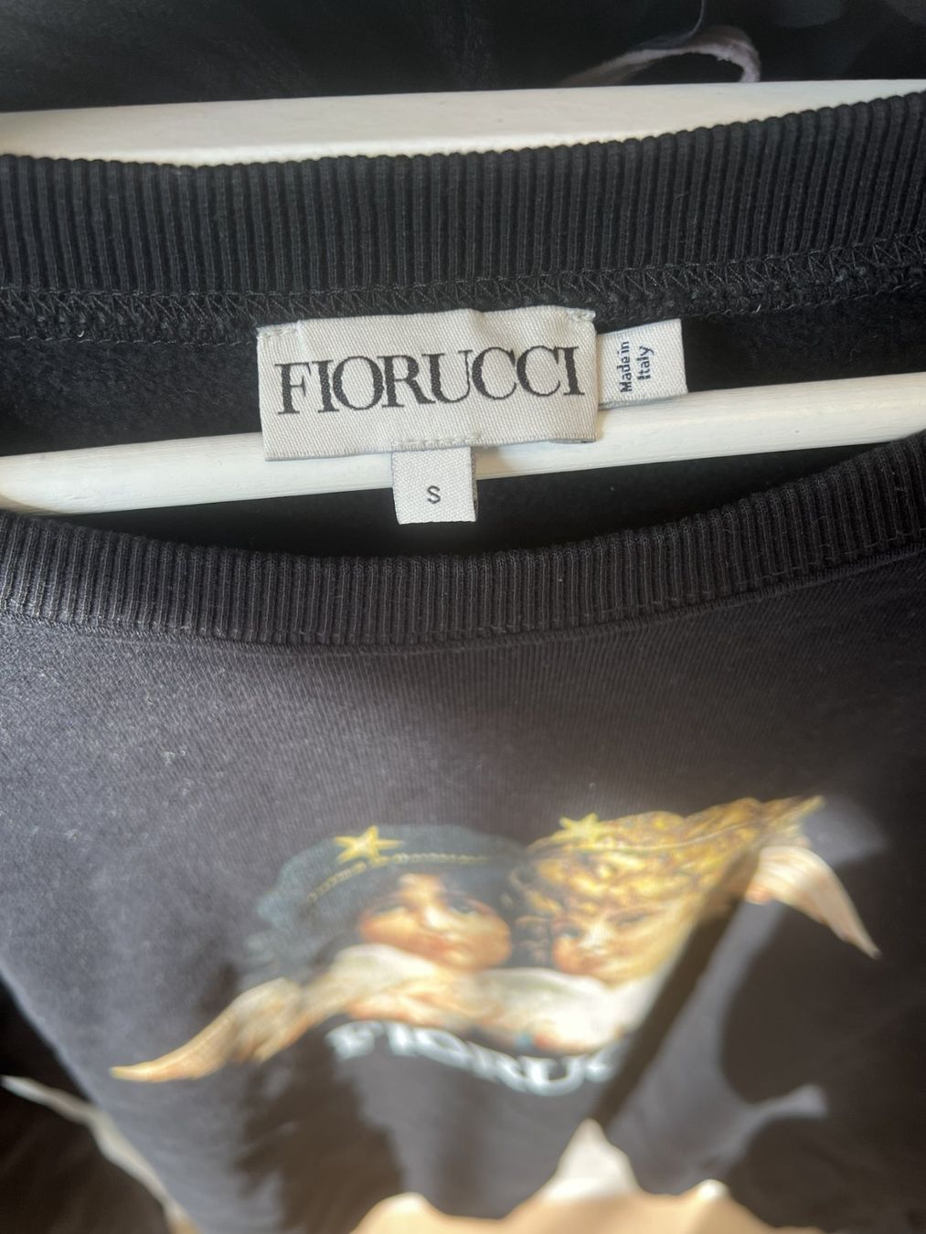 Fiorucci Maglioni & Felpe: Fiorucci Sweatshirt schwarz – Usato da Bülach venduto da deinmica 2