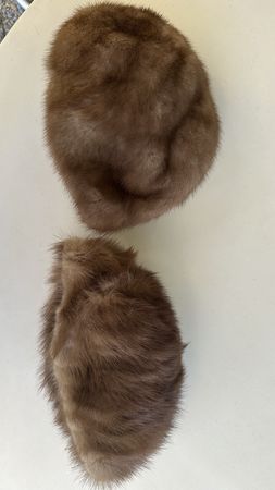 2 Elegante Nerz Hüte