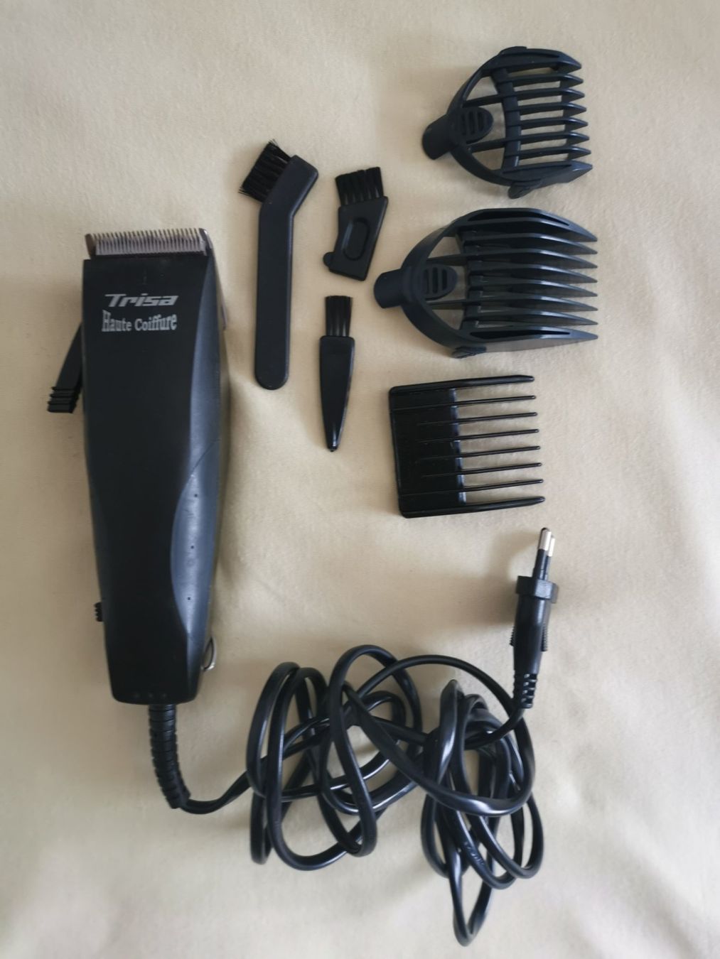 Trisa Schneiden: Trisa Tondeuse Haute Coiffure avec accessoires – Gebraucht aus Courtepin von Fin_dj7p 2