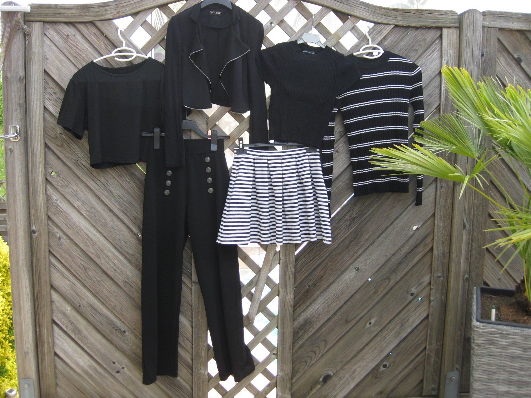 Lotti di vestiti: Weekendly/Party? Black & White Set Gr.S – Usato da Steinmaur venduto da Daka36