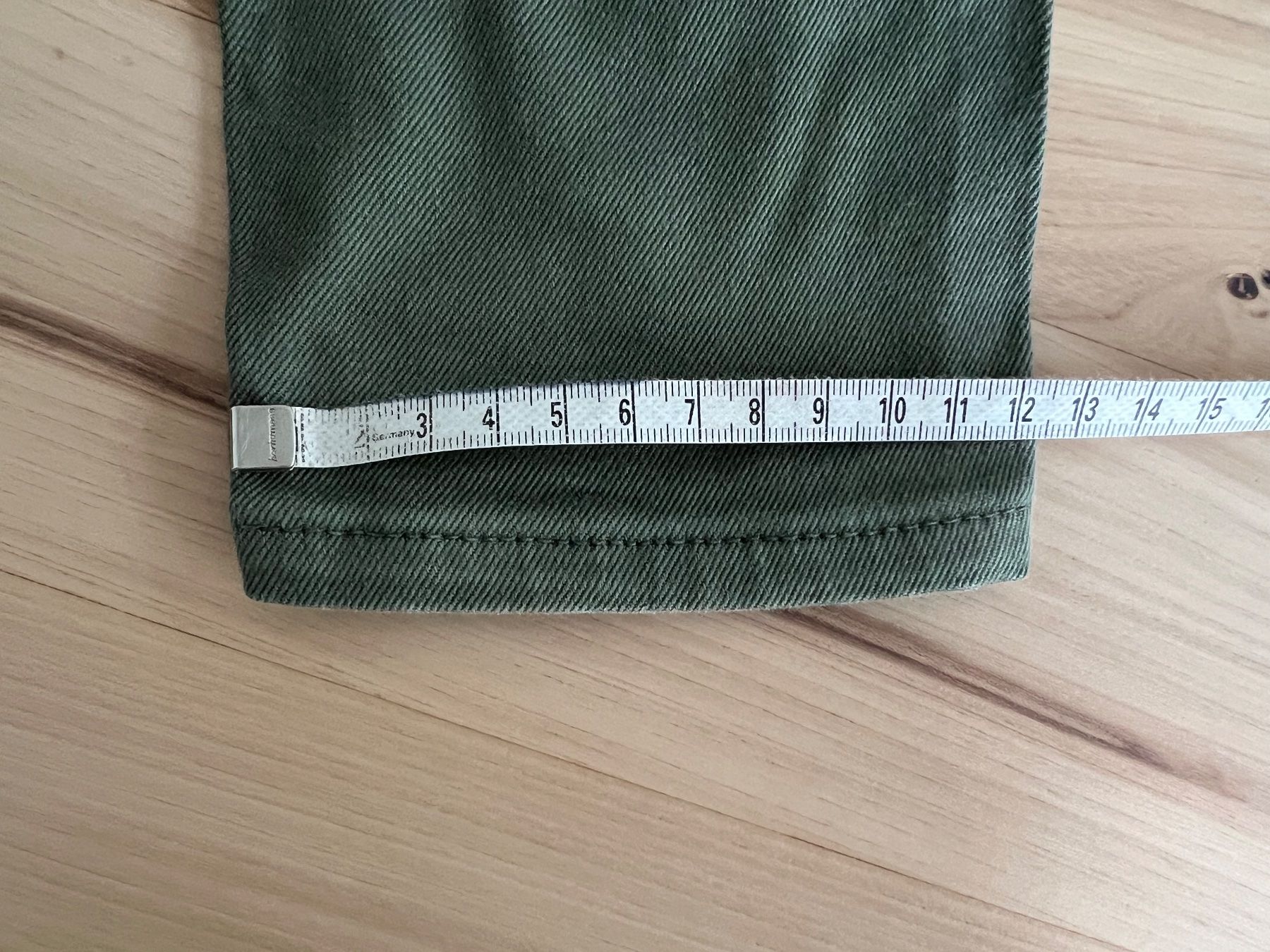 Jeans: Jeans Gr.S olivgrün – Usato da Oberglatt ZH venduto da dauerbrenner 5