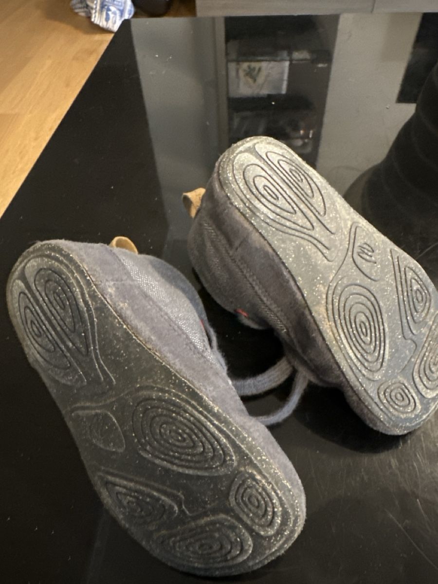 Wildling Schuhe für Jungen: Wildling shoes Grey Size 20 – Gebraucht aus Zürich von buc_kh9f 1