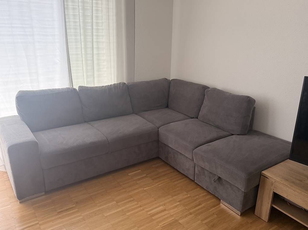 Sofas: Couch mit Schlaffunktion grau 240x200m gebraucht  – Gebraucht aus Buchs AG von Mel_77er 1