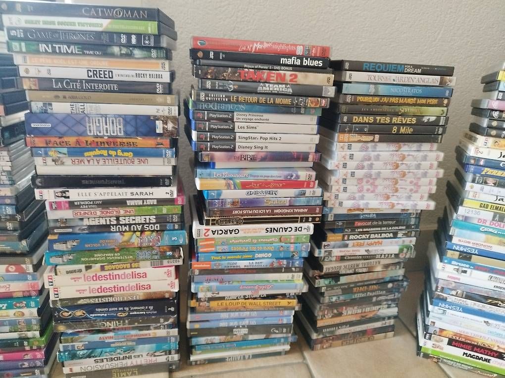 Tous les DVDs: Lot de DVD, environ 280 pièces. – D'occasion à Vallorbe par Leonidas1337 1