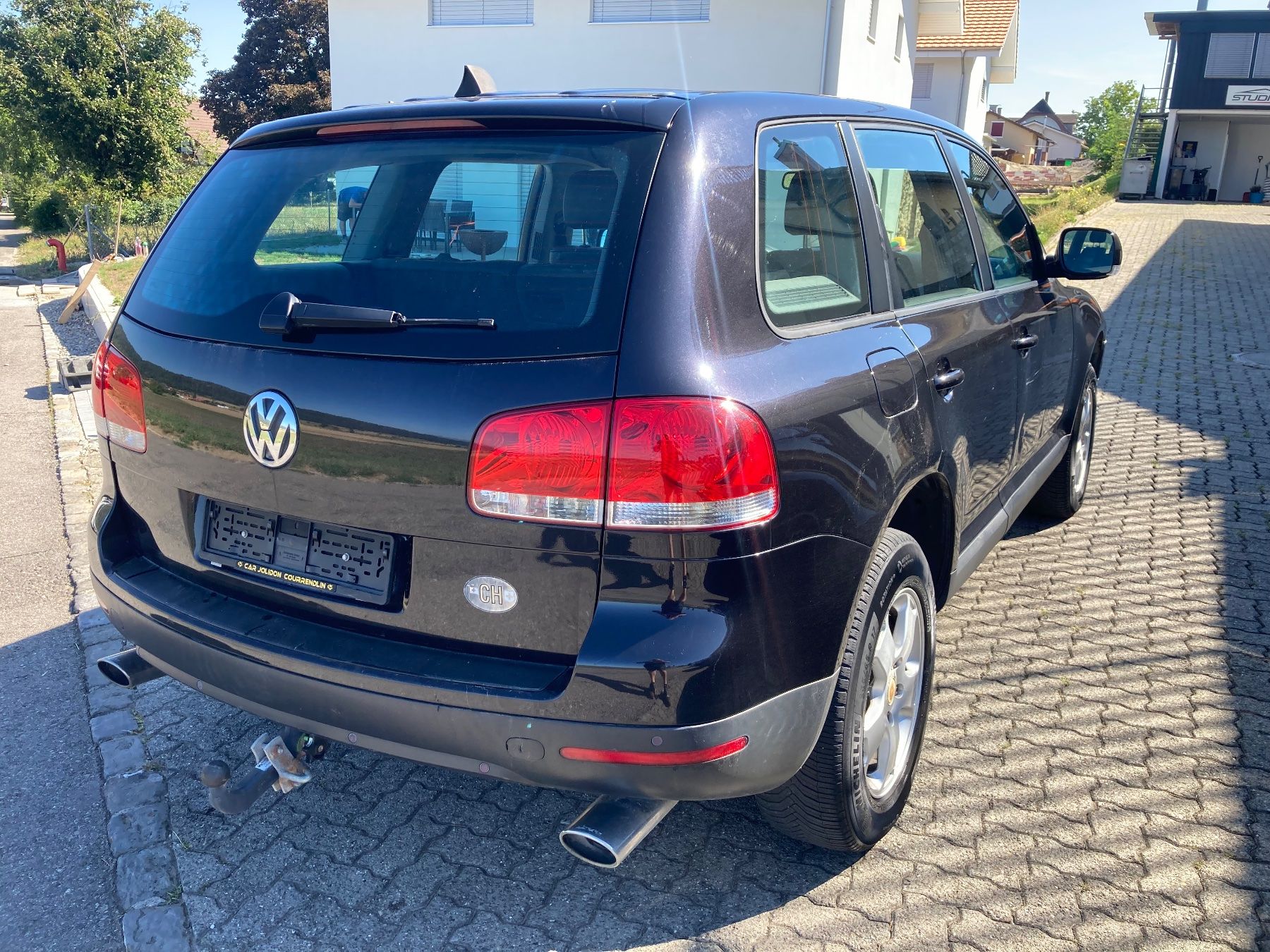 VW Autos: VW Touareg 3.0 TDI – Gebraucht aus Messen von Auktion-85 2