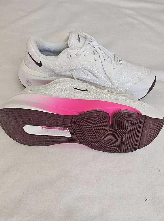 Nike Scarpe da donna: Nike Performance Schuhe – Nuovo (secondo la descrizione) da Balsthal venduto da dra_292z 3