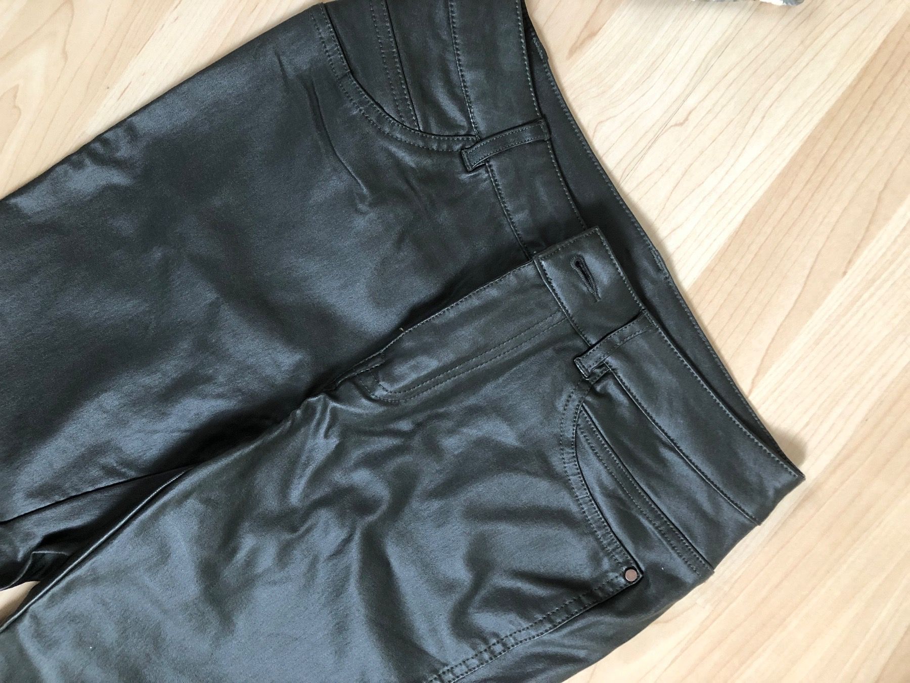 Lotti di vestiti: Lascana Hosen mit Bluse Gr 34/36 – Nuovo (secondo la descrizione) da Zell ZH venduto da Guffos 2