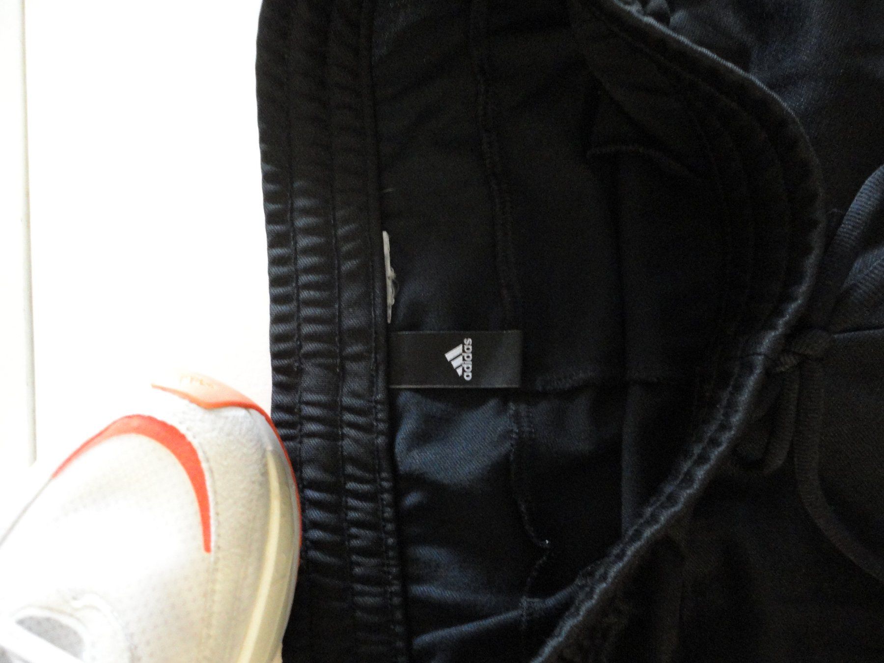 Adidas Pantaloni: adidas trainingshose – Usato da Bonstetten venduto da nat_tv99 5