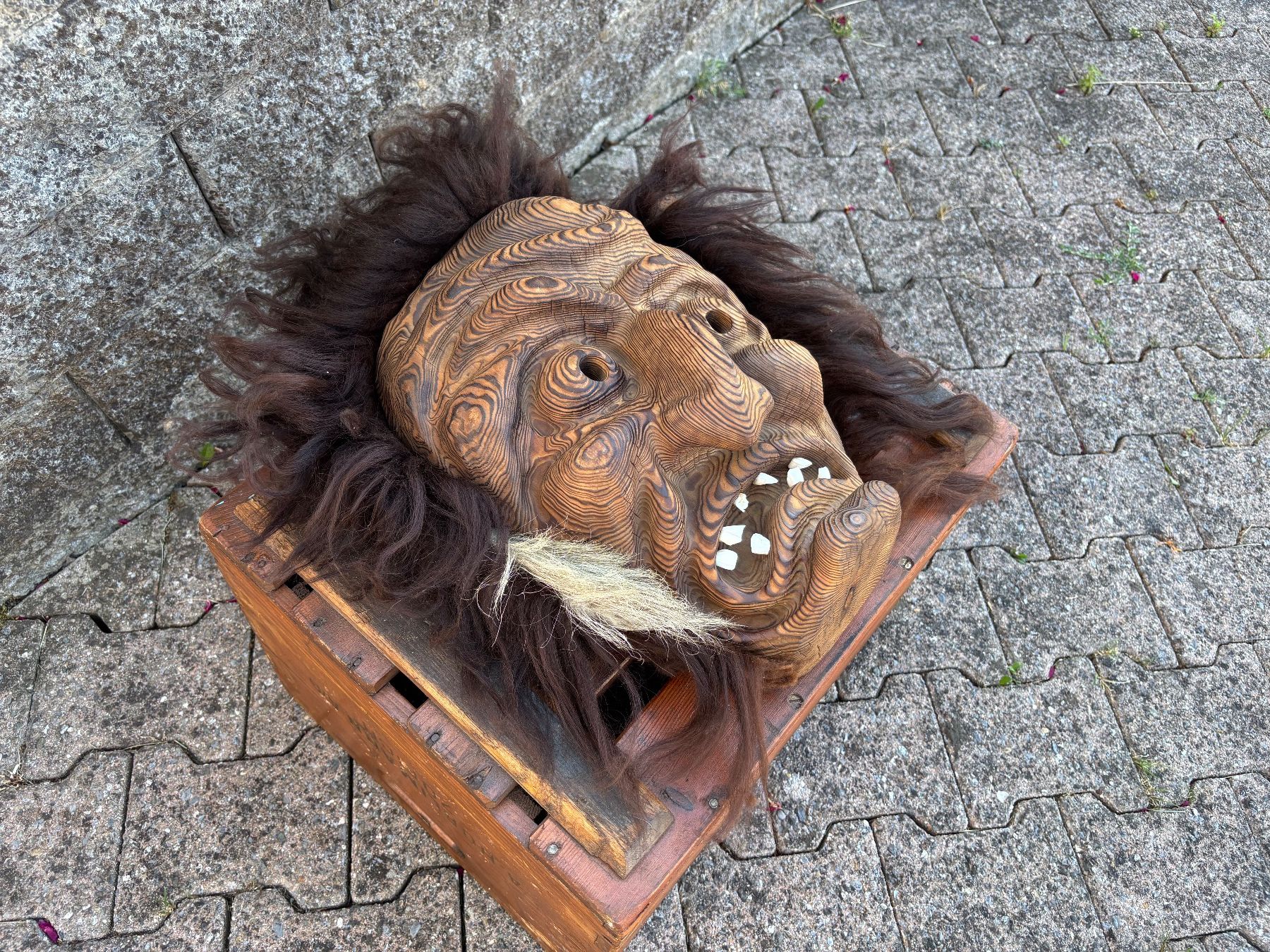 Sonstige Antiquitäten & Kunst: sehr schöne grosse alte Walliser Holzmaske – Gebraucht aus Feldbach von Olive1 2