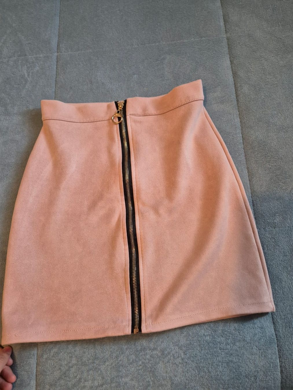 Lots de vêtements: 4 jupes/short – D'occasion à Vétroz par ValCortex 3